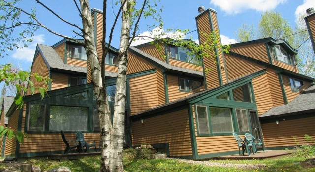 Spacious Waterville Valley Condo Close to Town Square! - Ms13av, Varaa Hotelli Hotellit New England uima-altaalla, Uima-allas