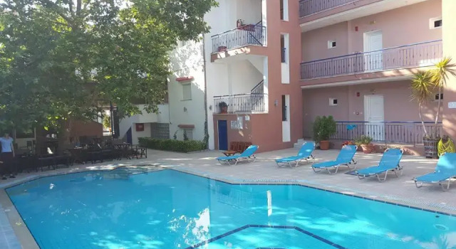 Oceanis Studios, Book Hotel  