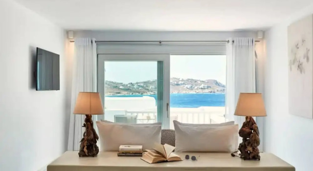 Люкс Manoulas Beach Mykonos Resort