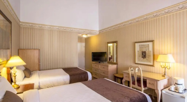 Четырёхместный номер Standard Auberge Québec