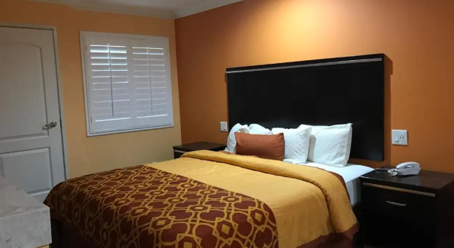 Двухместный номер Standard Executive Suites Inn