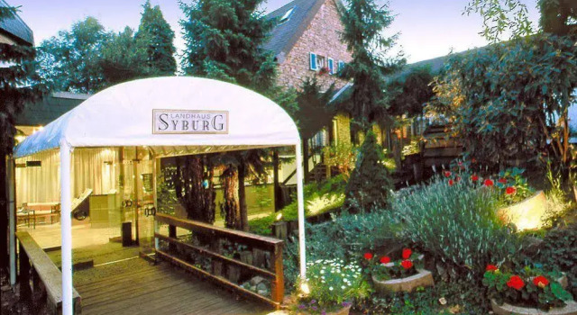 Hotel Landhaus Syburg, Забронировать Дом для отпуска Отели Дортмунда с бассейном, Бассейн