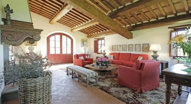 Villa Altomonte, Prenota Villa Marlia Toscana