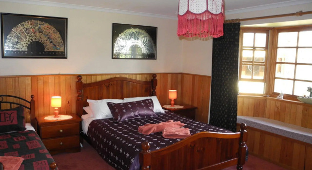Happy Days Accommodation, Buchen Sie Hotel Maffra Gippsland