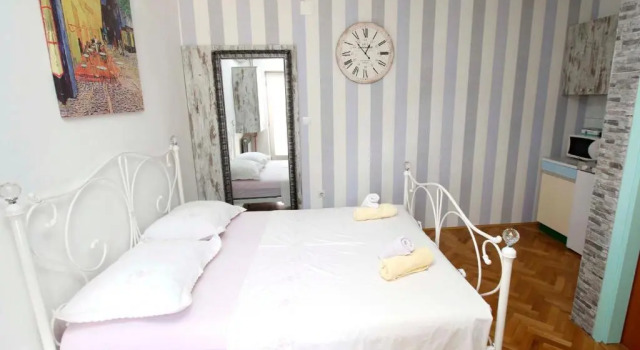 Студия Apartments Srdjan