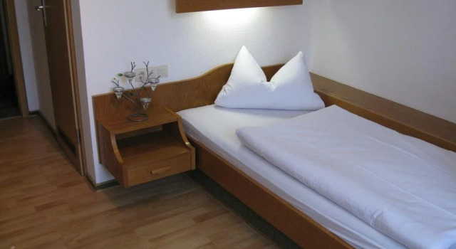 Gasthaus zur Krone, Reserva ahora Hotel Weisenbach Landkreis Karlsruhe