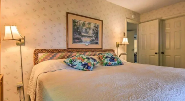 Cozy Pocono Mountain Escape, Book Apartment Holiday Poconos United States of America