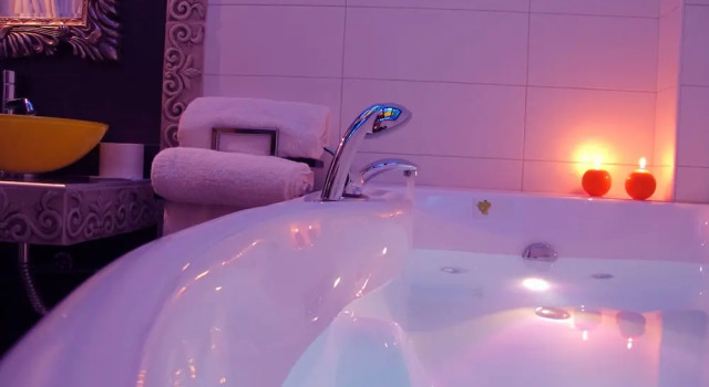 Люкс с частичным видом Leventis Art Suites