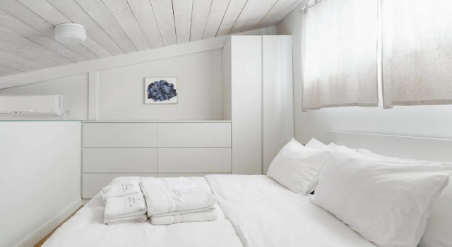 Sasson & Co Luxury 1BR House Neve Tzedek, Забронировать Дом для отпуска Коттеджи Тель-Авива, рядом с Independence Hall Museum, Коттедж