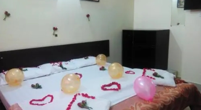 Skylarc Inn