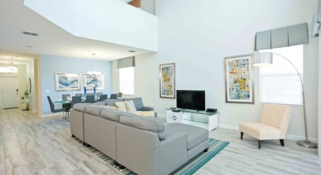 4839 Kings Castle Circle 5 Bedroom Home