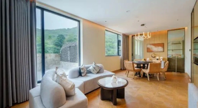Люкс Premier Novotel Linfen Mount Yun
