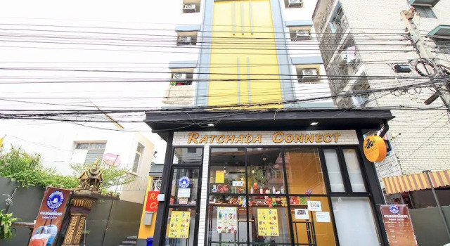 OYO 265 Ratchada Connect