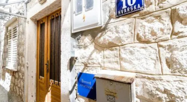 Room Casablanca, Забронировать Гостевой дом Гостевые дома Дубровника, рядом с Доминиканский монастырь, Гостевой дом