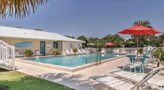 Chateau La Mer II #103- Dreamland Destin, Varaa Hotelli Hotellit Emerald Coast uima-altaalla, Uima-allas