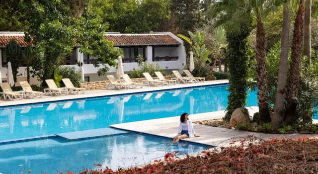 Двухместный номер Superior с видом на бассейн Kabila Hotel & Spa