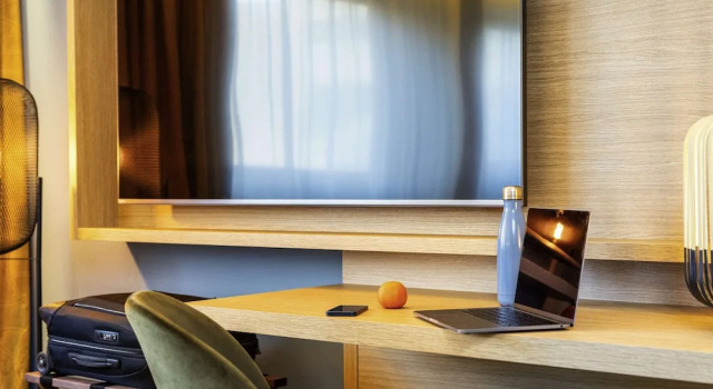 Двухместный номер Privilege с видом на бассейн Mercure Agen Centre