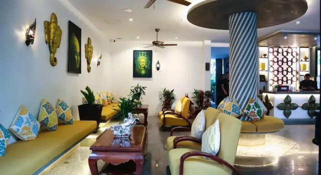 Siem Reap Palace Hotel & Spa, Забронировать Курортный отель Курортные отели Сиемреап, рядом с Ночной рынок Ангкор, Курортный отель