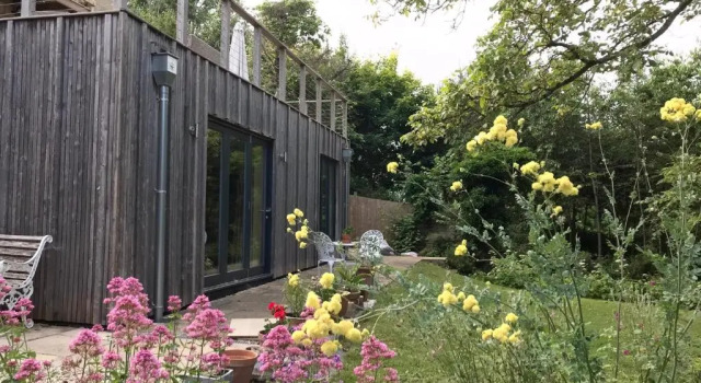 Коттедж Garden hideaway, self-contained, edge of Bath
