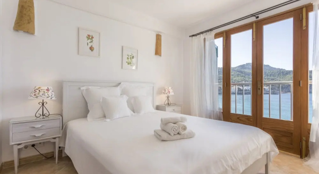 Апартаменты с 3 комнатами с балконом и с видом на море Sant ELM Vistamar Apartment