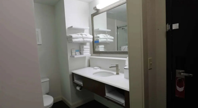 Четырёхместный номер Standard Hampton Inn Dyersburg