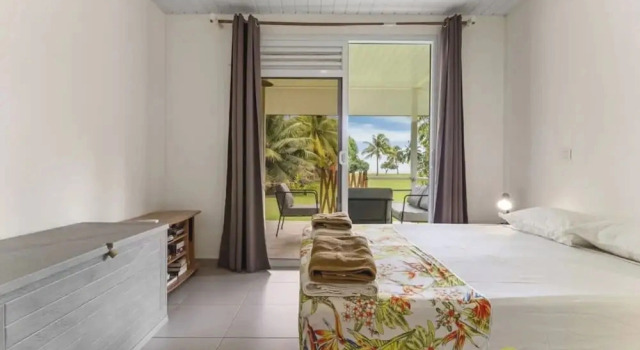 Seaside Paradise Retreat - 3BR House in Moorea, Book Feriehus Villaer i Moorea, Villa