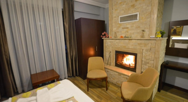 Hill River Hotel