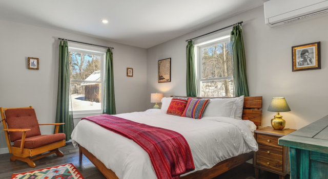 Bradford Group Getaway! Cabin w/ Deck & Fire Pit, Boek Vakantiehuis Bradford Verenigde Staten