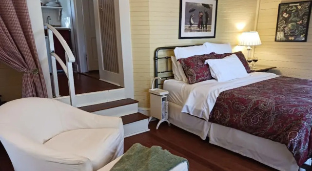 Rosemont B&B Cottages, Забронировать Отель «постель и завтрак» Отели Литтлрок с завтраком, рядом с Robinson Center Music Hall, Завтраки