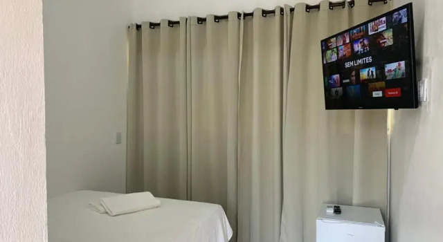 Apartamento com cachoeira no quintal