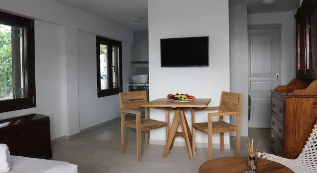 Студия Grand Bleu Apartments & Villas