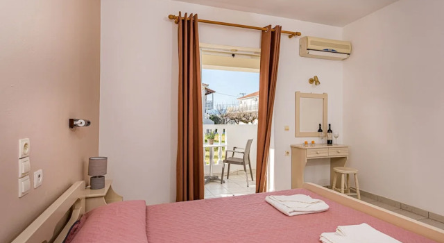 Двухместная студия Hotel Tassia for families & couples
