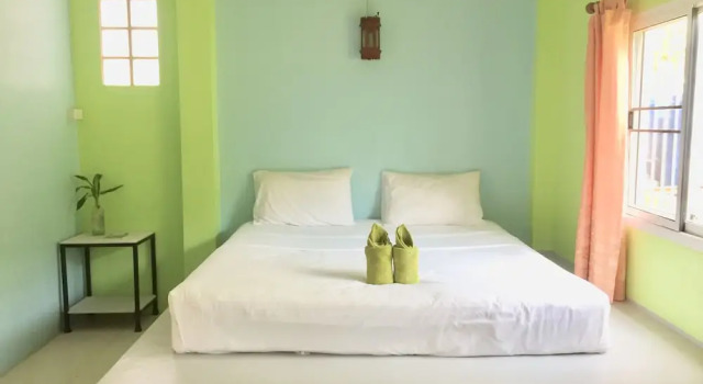 Номер Economy Sarin Guesthouse สาริน