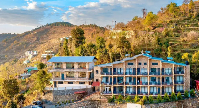 Himalayas Resort by The Lake Hill, Rezervovat Lázně / Resort Mukteswar Uttarakhand