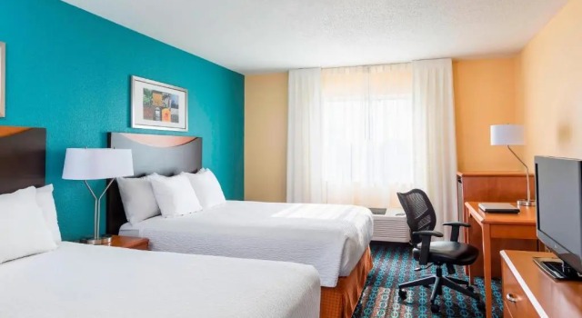 Четырёхместный номер Standard Fairfield Inn & Suites Lafayette