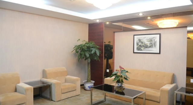 Yifa Business Hotel, Boek Hotel Hotels in Guangdong met parkeren, Parkeren