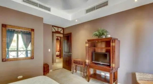 Bahia Encantada C1, Забронировать Отель Отели Хако с парковкой, рядом с Пляж Хако, Парковка