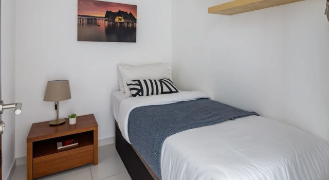 Modern + Bright 2BR With Dubai Marina Views!, Забронировать Апартаменты/квартира Дубай-Марина , рядом с Международный яхт-клуб Дубая