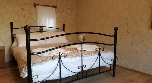 Двухместный номер Standard с балконом Whisper Cave House