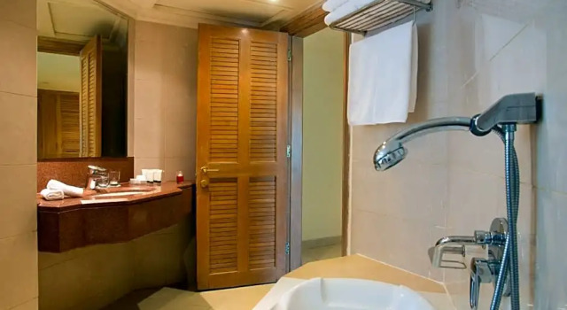 Двухместный номер Classic с видом на бассейн Movenpick Resort Taba