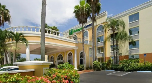 Люкс с видом на море Holiday Inn Express Miami Airport Doral Area by IHG