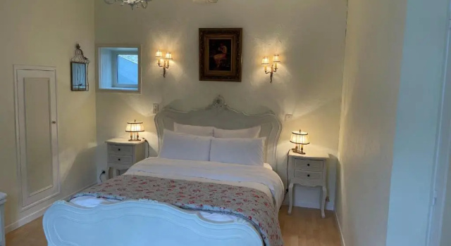 Коттедж Dinan -La Petite Madeleine - cosy townhouse walking distance from restaurants