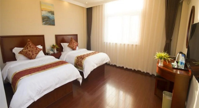 GreenTree Inn YangZhou West KaiFa Road Baolong Square Express Hotel, Prenota Hotel Yangzhou Jiangsu