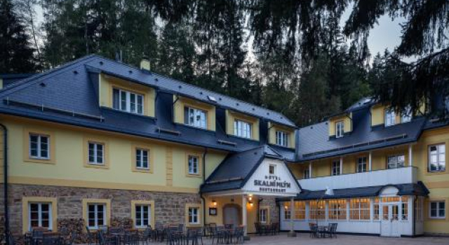 Skalní Mlýn Adršpach, Rezerwuj Hotel Hotele w Kraj hradecki z parkingiem, Parking