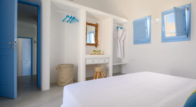 Este Luxury Suites, Забронировать Отель Отели Тиры с парковкой, рядом с Культурный центр Гизи Мегарон, Парковка