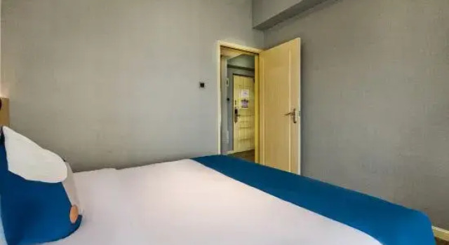 Люкс Deluxe Imin  Holiday Hotel