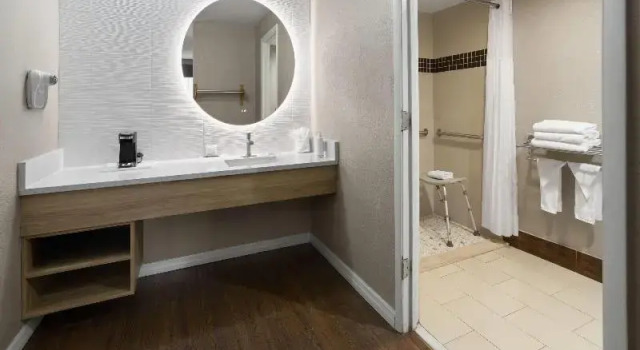 Двухместный номер Standard с видом на бассейн Super 8 by Wyndham Ellenton Bradenton Area