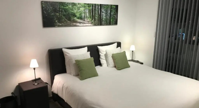 Penthouse Lebierre, Забронировать Отель Мальмеди 