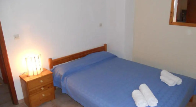 Glaros Studios, Book Hotel Edipsos Evia