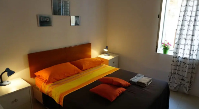 Excellent Location, Entire Apartment